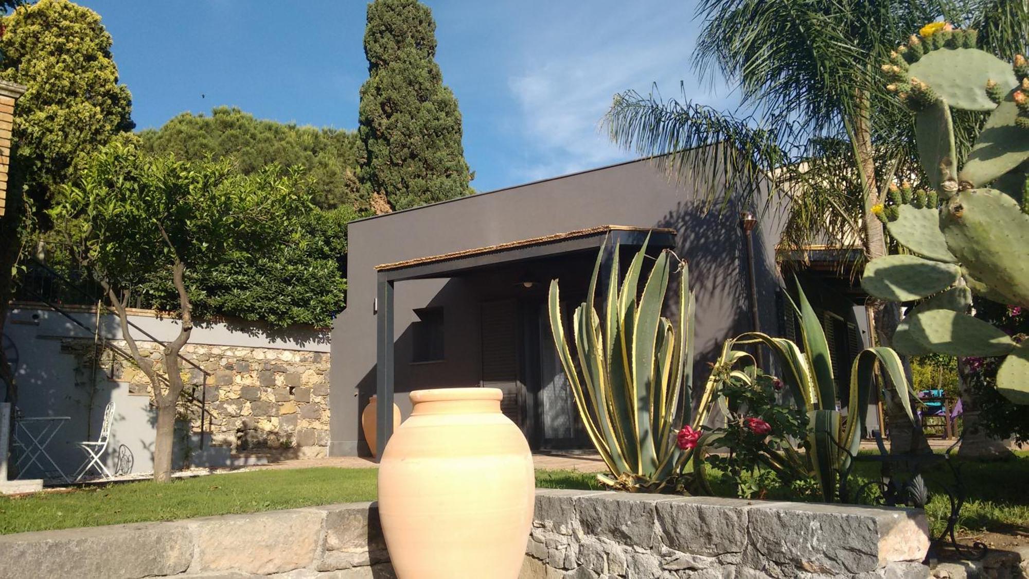 Avocado B&B Beyond Giardini Naxos Exterior photo