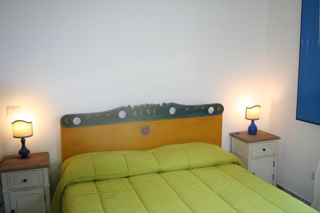 Avocado B&B Beyond Giardini Naxos Room photo